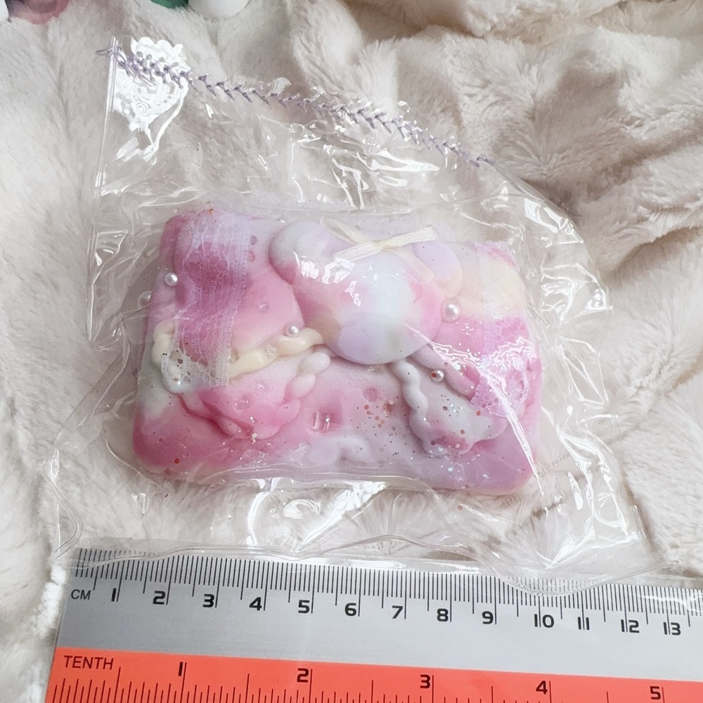 Taba Squishy - Picture 4 of 5